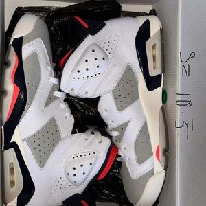 Jordan “Tinker” Retro 6